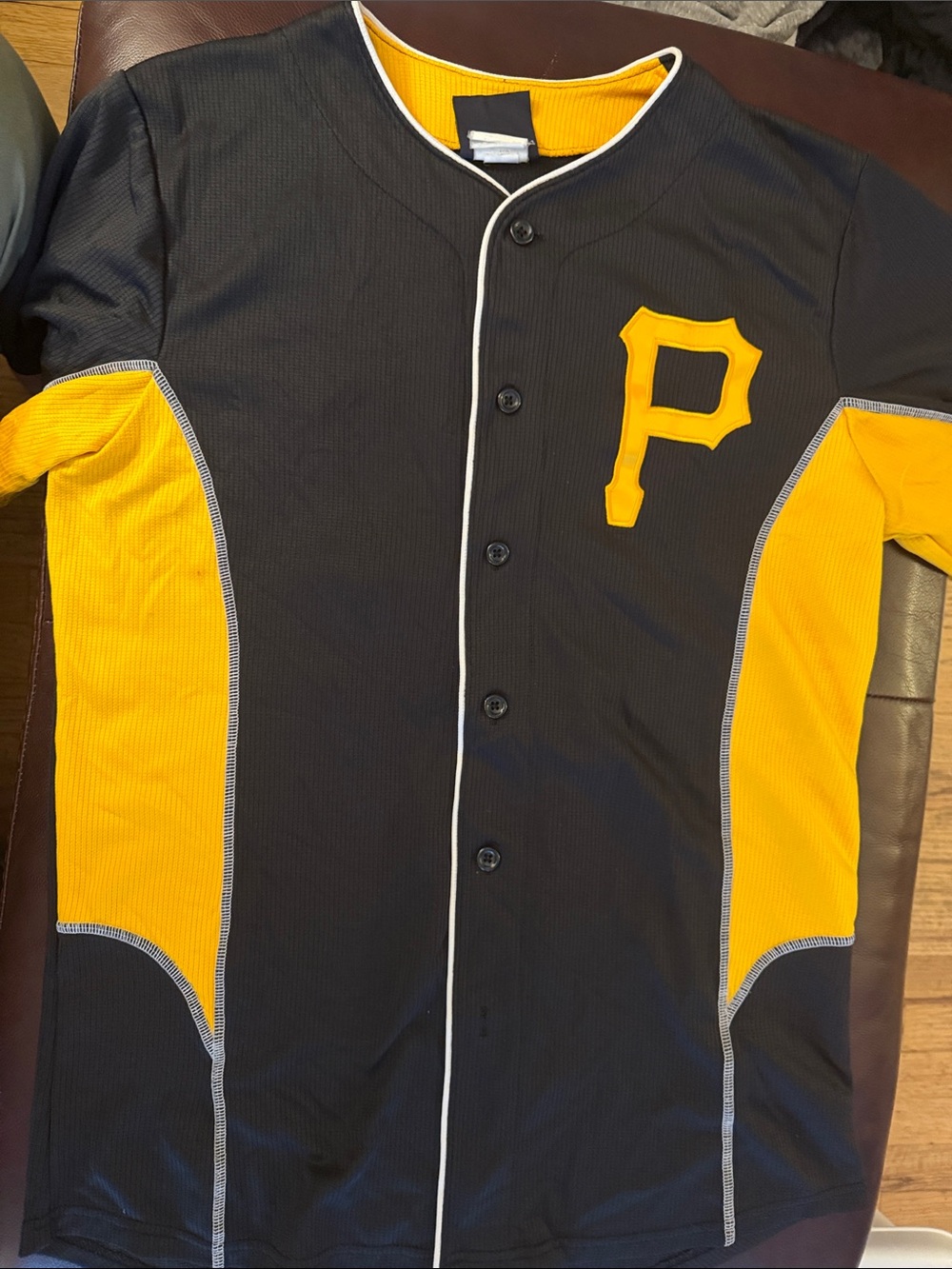 Clemente Pirates stitched Cooperstown CollecBaseball-Style Men's Button-Up Shirt